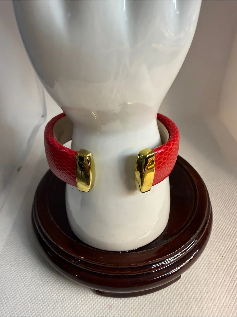 Joan Rivers Watch Classic Collections Red & Gold Size 7-8 Original Box. Working!